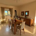בית נופש Tharreni's House In Lindos