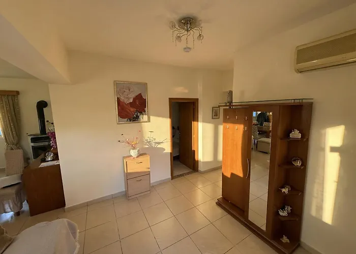 Tharreni's House In Lindos