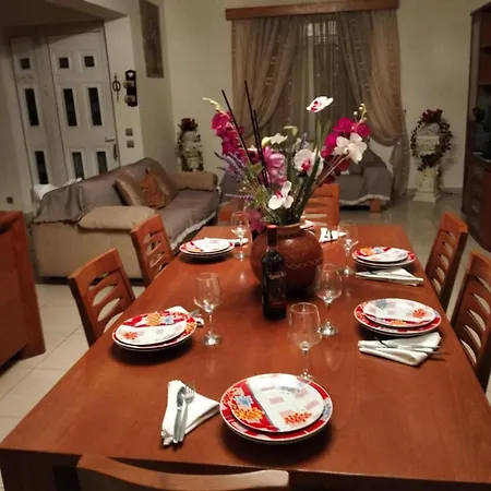 Dom wakacyjny Tharreni House, Pilona Village