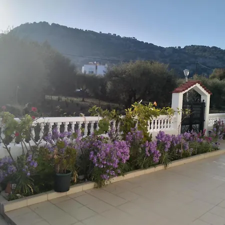 Tharreni'S House In Lindos Tatil Evi *