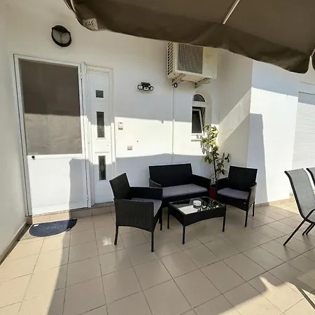 בית נופש Tharreni's House In Lindos *