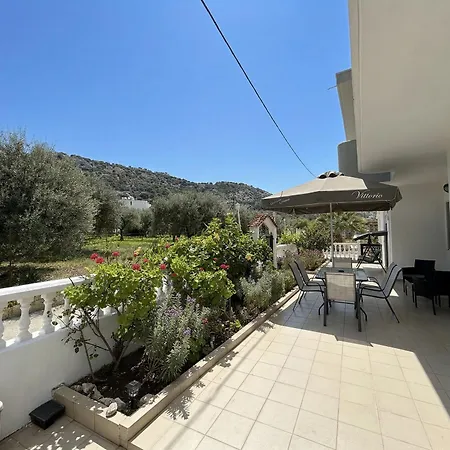 בית נופש Tharreni's House In Lindos Vlicha (Rhodes)