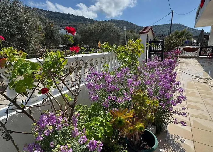 Casa vacanze Tharreni House, Pilona Village *