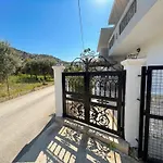 Tharreni's House In Lindos Holiday home *