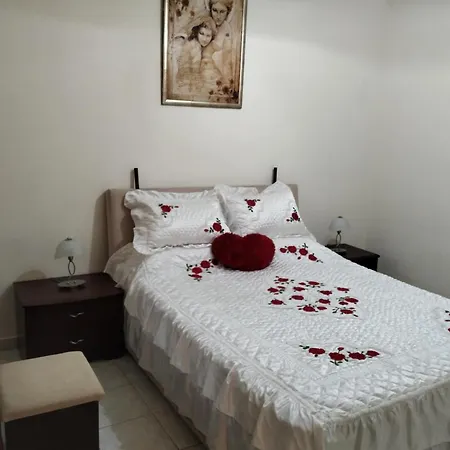 Tharreni House, Pilona Village Nyaraló